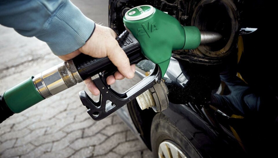 påfyldning af benzin på Tankstation påfyldning af benzin på Tankstation