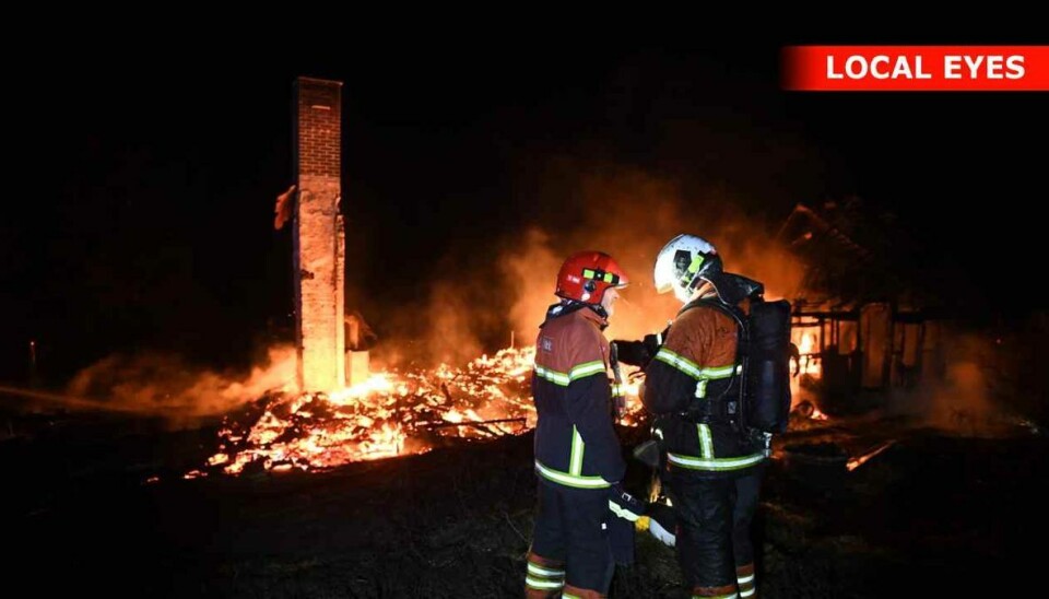 Voldsom brand i sommerhus fredag aften.