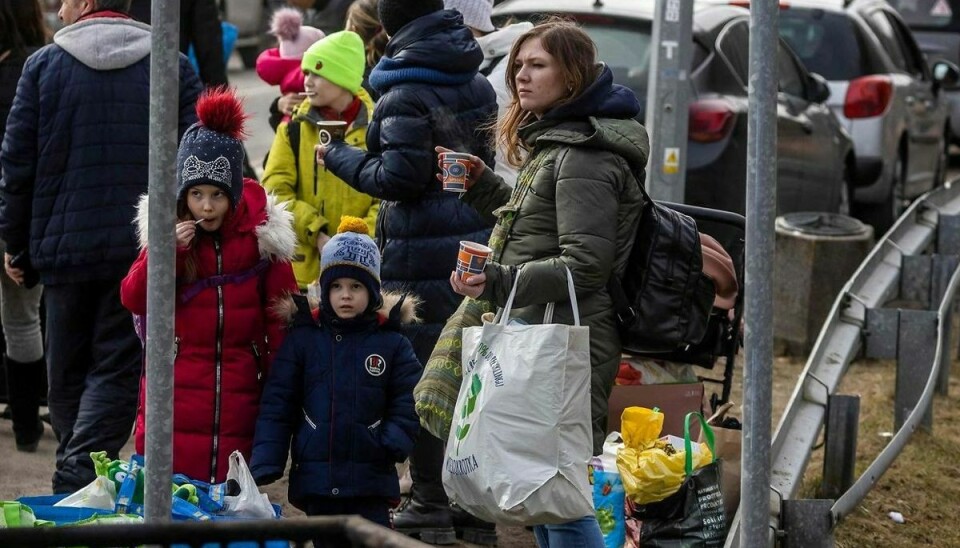 Over 400.000 børn er flygtet fra bomberne i Ukraine