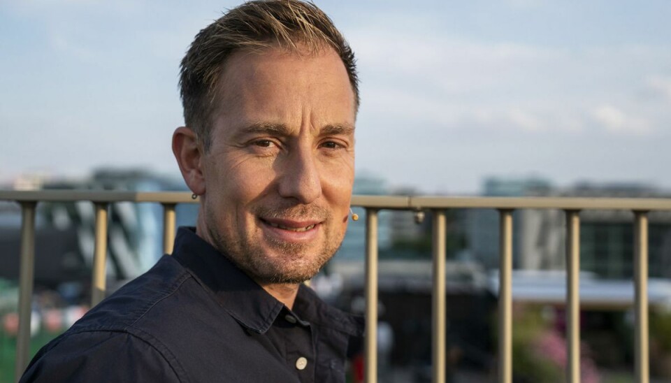 Den tidligere danske badmintonstjerne Peter Gade prøver nu igen at sælge sin lejlighed tæt på Søerne i København. Den tidligere danske badmintonstjerne Peter Gade prøver nu igen at sælge sin lejlighed tæt på Søerne i København.