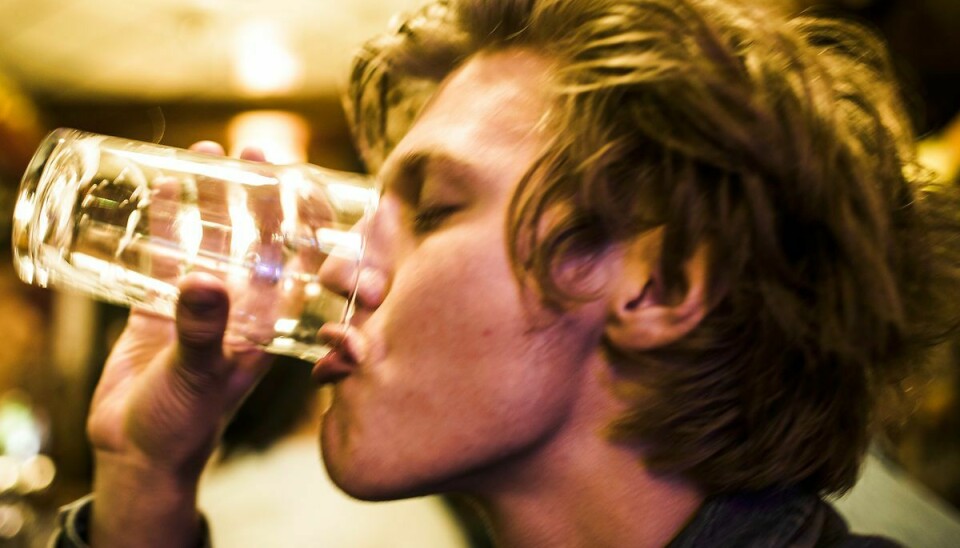 Hver måned dør et ungt menneske som følge af alkohol