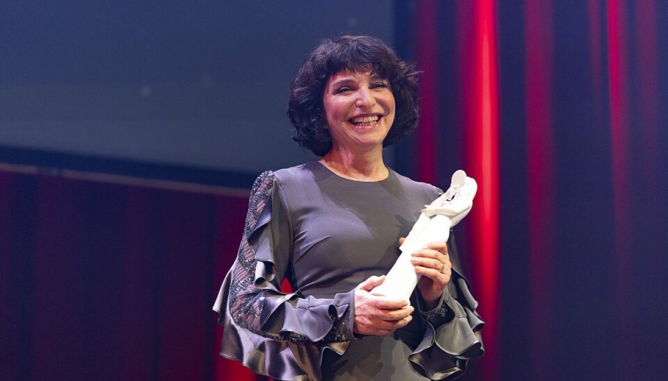 Susanne Bier er den eneste kvindelige instruktør, der har vundet en Oscar, en Golden Globe, en Emmy og en European Film Award. Nu har hun også modtaget en Æres-Bodil.