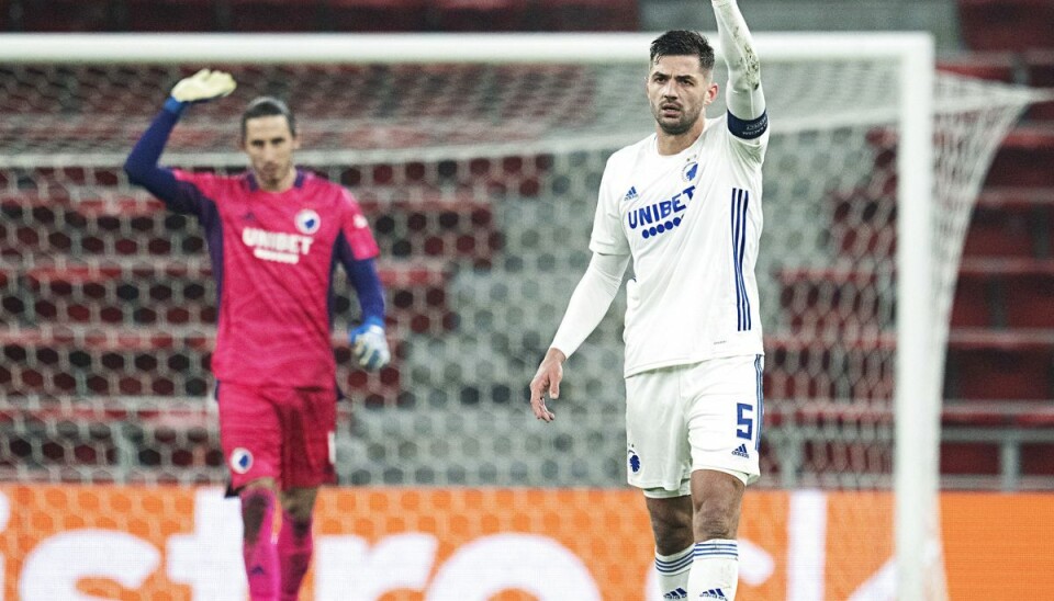 David Khocholava (til højre) træner med i FCK igen fra mandag (Arkivfoto). David Khocholava (til højre) træner med i FCK igen fra mandag (Arkivfoto).
