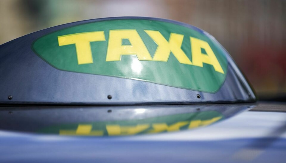 To mænd truede forgæves en taxachauffør. Nu er to varetægtsfængslet.