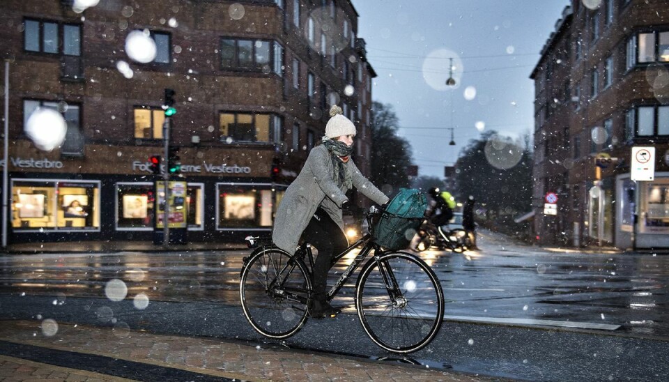Sne og slud er ikke færdig med at rasere i Danmark. Sne og slud er ikke færdig med at rasere i Danmark.