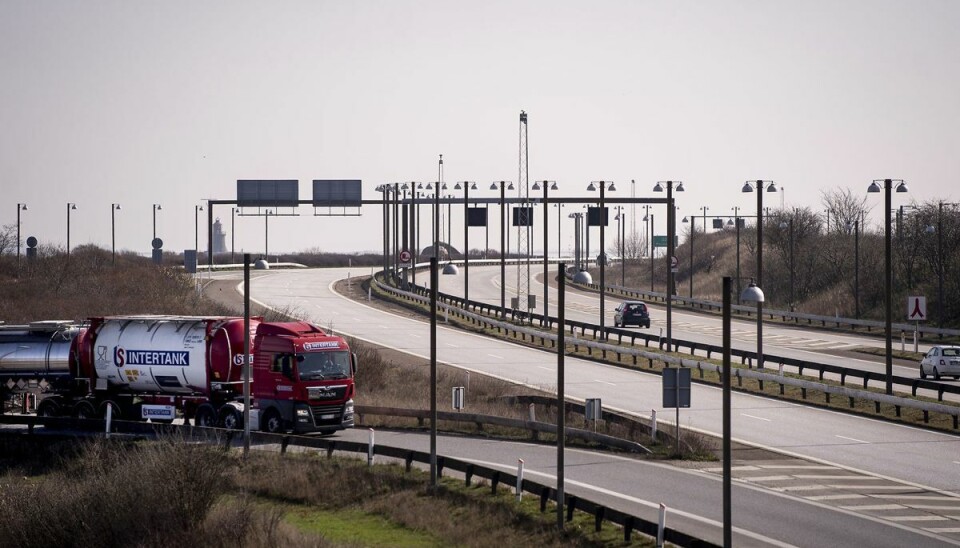 Lukker for al trafik Øresundsbroen lukker for al trafik i et bestemt tidsrum torsdag aften.