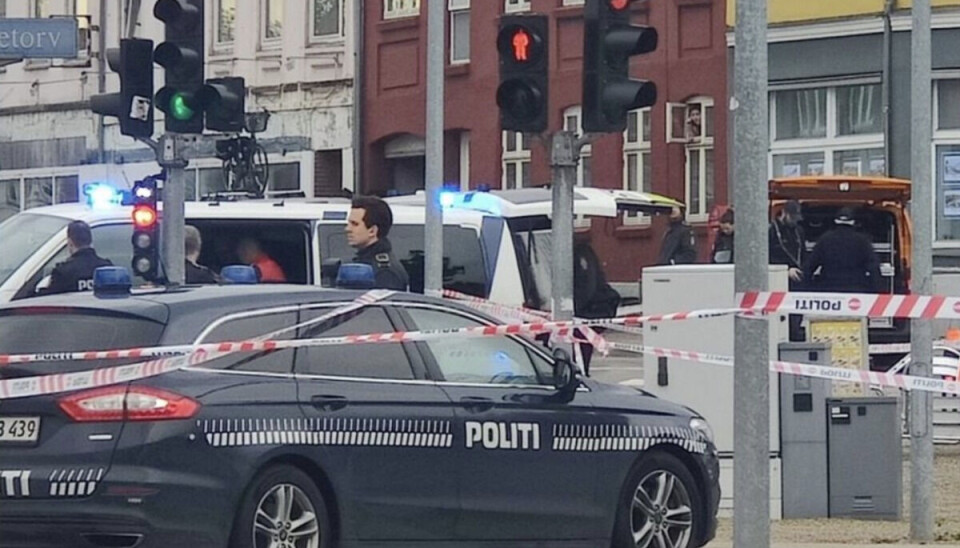 Politiet på stedet, hvor BMW'en senere blev fundet. Politiet på stedet, hvor BMW'en senere blev fundet.