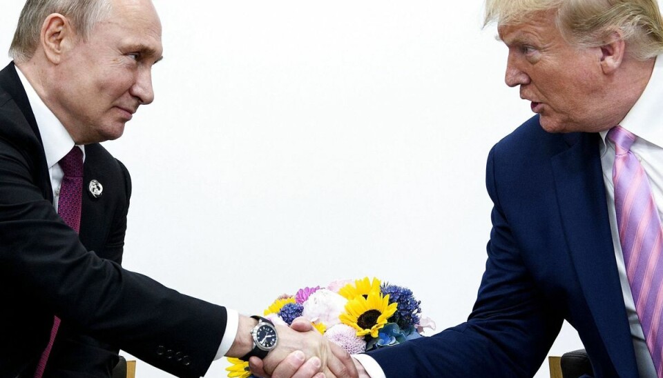 Billedet her er fra et møde mellem Ruslands præsident, Vladimir Putin (til venstre), og daværende præsident i USA Donald Trump (til højre) i Osaka i Japan i juni 2019. Billedet her er fra et møde mellem Ruslands præsident, Vladimir Putin (til venstre), og daværende præsident i USA Donald Trump (til højre) i Osaka i Japan i juni 2019.