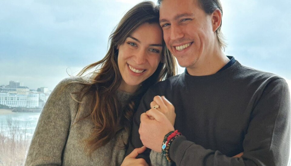 Prins Louis af Luxembourg og hans nu forhenværende forlovede Scarlett-Lauren Sirgue. Prins Louis af Luxembourg og hans nu forhenværende forlovede Scarlett-Lauren Sirgue.