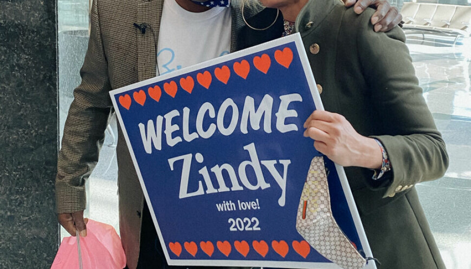 Zindy Laursen og hendes far ved deres første møde i Louisiana, USA.