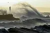 I Porthcawl i det sydlige Wales stod bølgerne højt, da stormen Eunice - som den var døbt - ramte Storbritannien fredag.