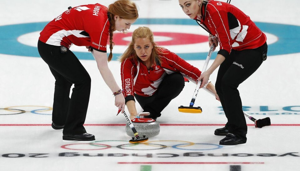 De danske curlingkvinder taber De danske curlingkvinder taber