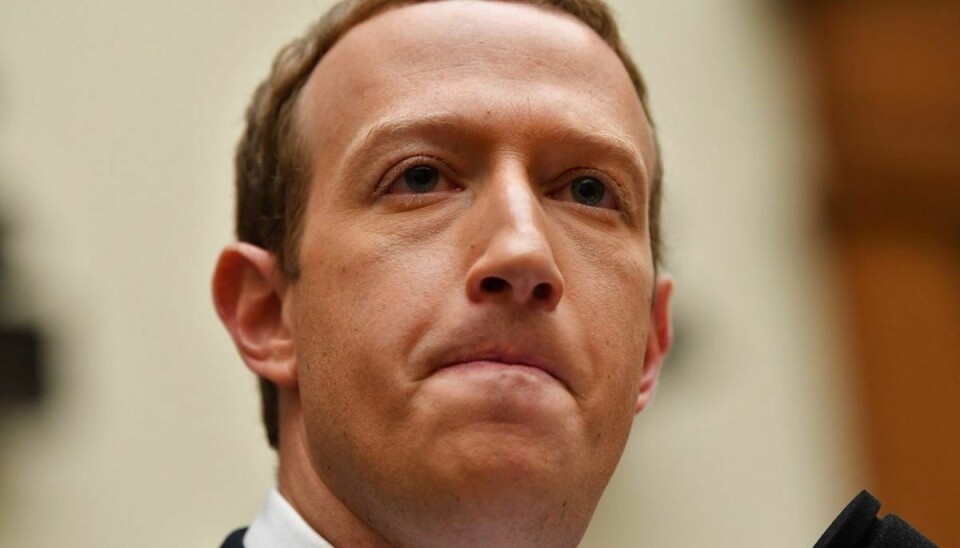Kæmpe kursfald efter skuffende regnskab har ifølge magasinet Forbes skåret næsten 30 milliarder dollar af Facebook-stifter Mark Zuckersbergs formue. Den 37-årige amerikaner er nu 'kun' god for cirka 85 milliarder dollar. Det svarer til godt 551 milliarder kroner. (Arkivfoto)