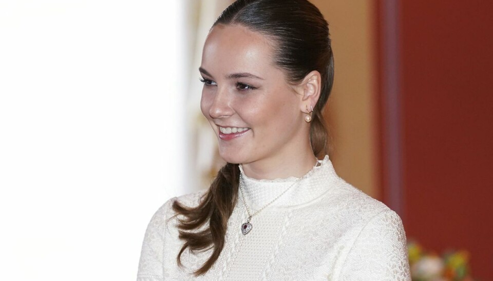 Oslo 20220121. Prinsesse Ingrid Alexandra med farmors smukke hjerte-halssmykke.