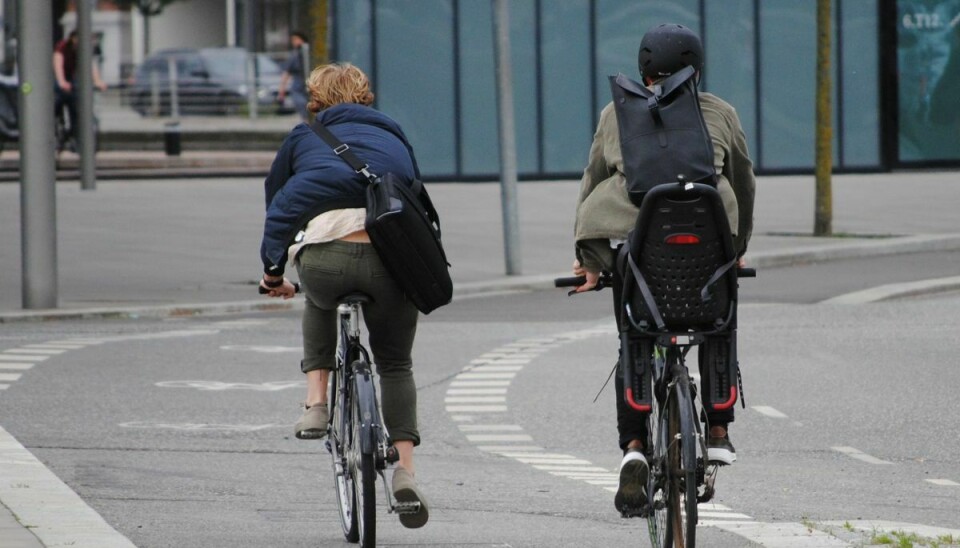 Ifølge rapporten fra Via Trafik er risikoen for konflikter cirka syv gange så stor for spøgelsescyklister som for cyklister, der kører med færdselsretningen