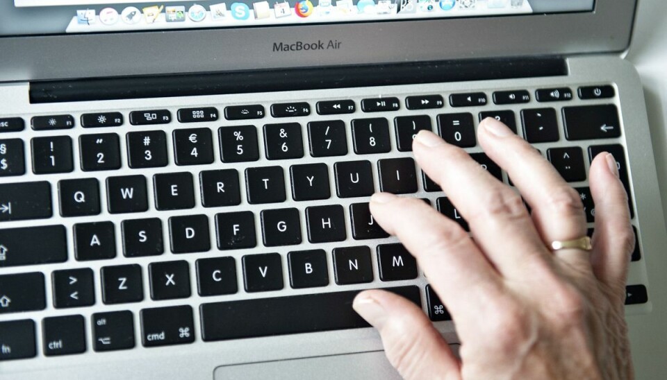 En 30-årig mand skal mandag i retten for besiddelse af børneporno. En 30-årig mand skal mandag i retten for besiddelse af børneporno.