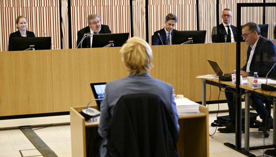 Minkkommissionen ses her ved en af de første afhøringer i efteråret 2021. Den består af professor Helle Krunke (t.v.), formand og landsdommer Michael Kistrup (nummer to fra venstre) og advokat Ole Spiermann (nummer to fra højre).
