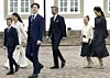 Kronprinsfamilien. Fra venstre er det prins Vincent, prinsesse Isabella, prins Christian, kronprins Frederik, prinsesse Josephine og kronprinsesse Mary.