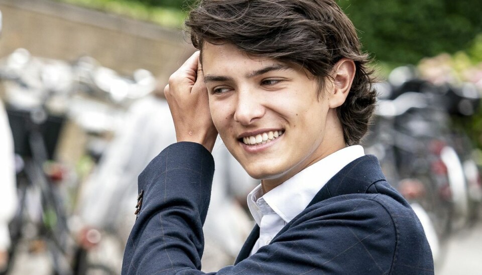 Se Nikolai på catwalken Prins Nikolai bor i øjeblikket i Paris, hvor han læser på universitetet. Han har dog også plads til samtidig at dyrke sin modelkarriere.