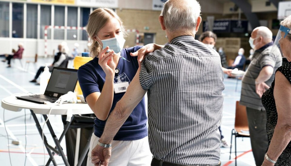 Indfører vaccine-pligt I Østrig kan det nu giver bøder ikke at være vaccineret som voksen