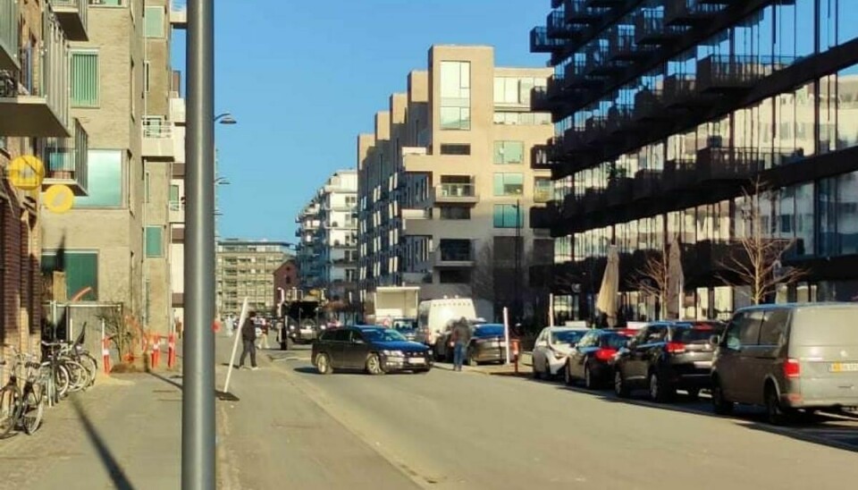 Politiet var i løbet af fredag til stede ved adressen på Islands Brygge