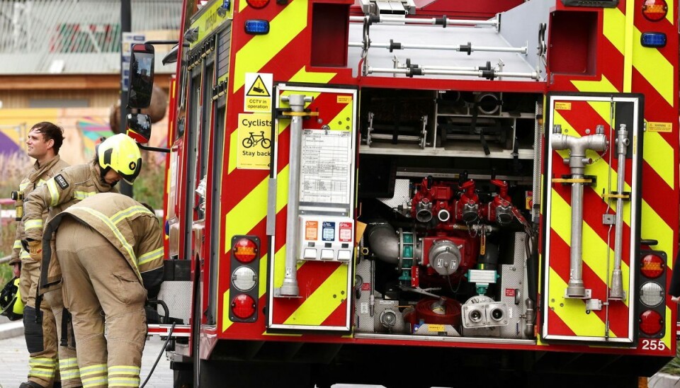 Død efter brand: Fanget i låst hash-garage Brandvæsenet alarmerede politiet.