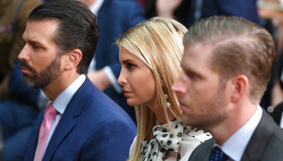 Donald Trump Junior (tv.), Ivanka Trump (i midten) og Eric Trump (th) skal afhøres eller er blevet afhørt i strafferetlig undersøgelse af den tidligere præsidents forretningsaktiviteter. Det skriver The New York Times. Donald Trump Junior (tv.), Ivanka Trump (i midten) og Eric Trump (th) skal afhøres eller er blevet afhørt i strafferetlig undersøgelse af den tidligere præsidents forretningsaktiviteter. Det skriver The New York Times.