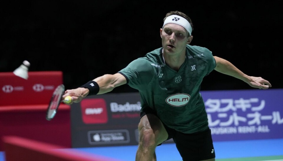 Viktor Axelsen er i finalen i Japan Open. Viktor Axelsen er i finalen i Japan Open.