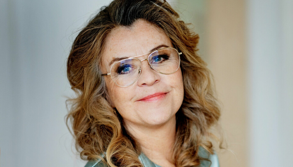 Mette Vibe Utzon blev uddannet journalist i 1992. Gennem sin karriere har hun blandt andet været nyhedsvært på TV 2 News, TV 2 Lorry og TV 2 Nyhederne. Senest var Mette Vibe Utzon ansat på DR. (PR-foto).