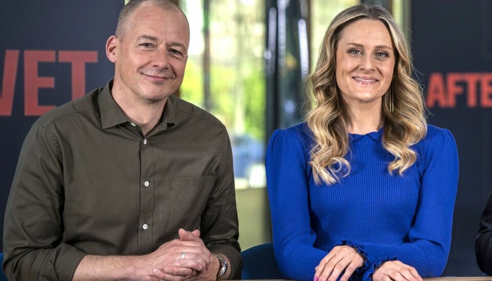 Mette Bluhme Rieck og Mark Stokholm tog lidt af en udfordring op i Aftenshowet torsdag aften. De drak hinandens filtrerede tis. Mette Bluhme Rieck og Mark Stokholm tog lidt af en udfordring op i Aftenshowet torsdag aften. De drak hinandens filtrerede tis.