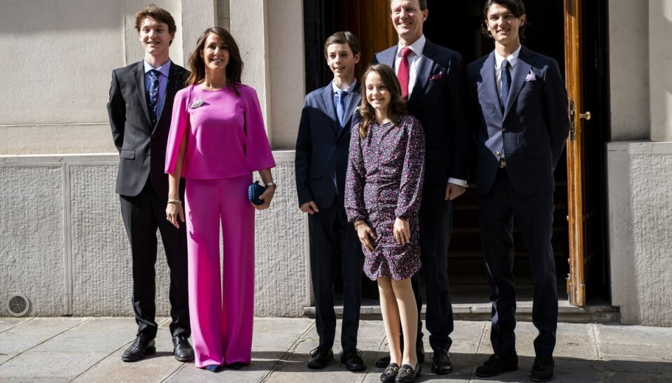 Grev Nikolai og grev Felix er sønner af prins Joachim og grevinde Alexandra, mens prins Joachim har børnene grev Henrik og komtesse Athena med prinsesse Marie. Grev Nikolai og grev Felix er sønner af prins Joachim og grevinde Alexandra, mens prins Joachim har børnene grev Henrik og komtesse Athena med prinsesse Marie.