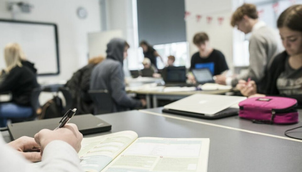 Præstationspres og stress fylder hos en stor del af pigerne i 9. klasse, viser en ny undersøgelse fra Børns Vilkår og TrygFonden. Undersøgelser har vist, at den rigtige kost kan være med til at reducere stress, angst og depression. KLIK VIDERE OG SE, HVILKE FØDEVARER DER ER GODE I DEN SAMMENHÆNG. Foto: Anne Bæk/Scanpix Præstationspres og stress fylder hos en stor del af pigerne i 9. klasse, viser en ny undersøgelse fra Børns Vilkår og TrygFonden. Undersøgelser har vist, at den rigtige kost kan være med til at reducere stress, angst og depression. KLIK VIDERE OG SE, HVILKE FØDEVARER DER ER GODE I DEN SAMMENHÆNG. Foto: Anne Bæk/Scanpix