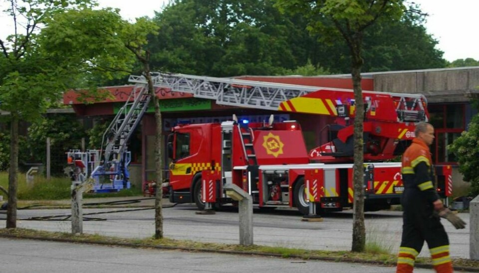 Det brændte to steder på skolen, fortæller indsatslederen. Foto: Øxenholt Foto