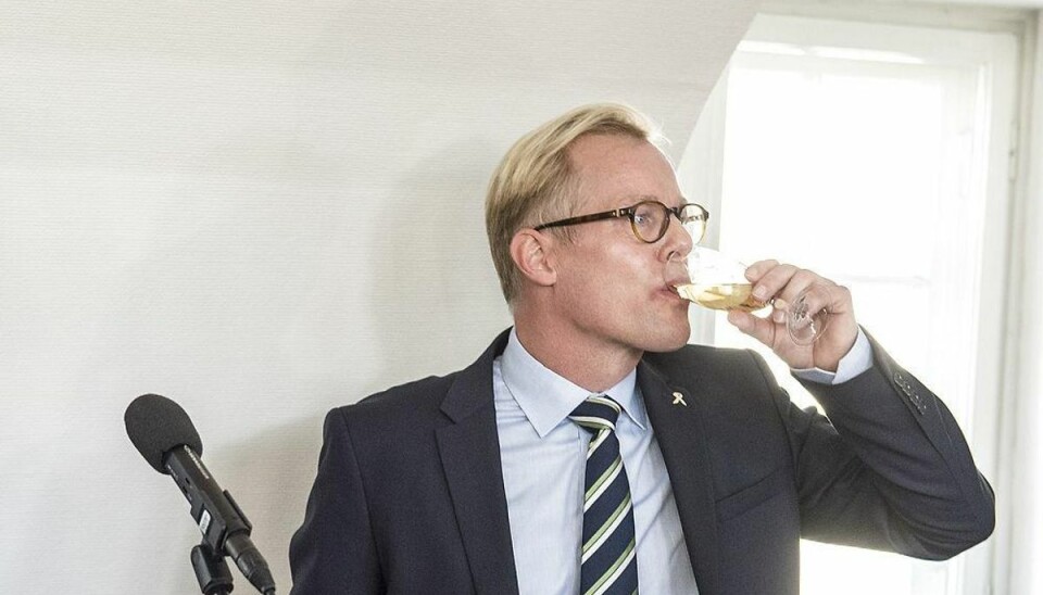 Carl Holst om politianmeldelse: Jeg er glad for det Carl Holst ser frem til, at politiet nu skal undersøge sagen om ham til bunds. Foto: Scanpix
