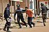 Hele dagen har været præget af et voldsomt gidselsdrama i Mali, hvor Al-Qaeda har holdt 170 mennesker fanget på luksushotel i landets hovedstad. Foto: HABIBOU KOUYATE/Scanpix