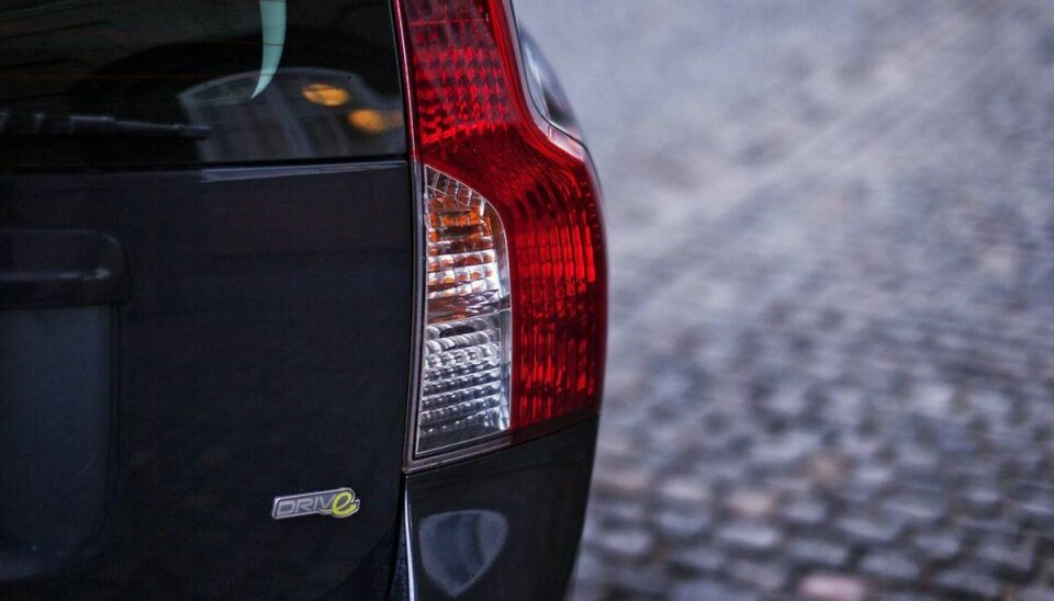 Slukkede baglygter er hamrende farligt Det er enormt vigtigt at sørge for at få tændt baglygterne på bilen, hvis de ikke går det af sig selv. Foto: Scanpix