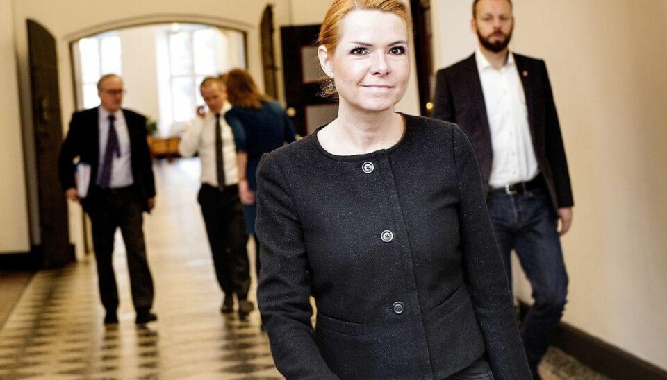 Flygtningelandsbyer kan blive udskudt Integrationsminister Inger Støjberg vil have konsekvenerne ordentligt belyst, før un vil gå med til en aftale om at oprette enklavebyer til flygtninge. Foto: Bax Lindhardt/Scanpix