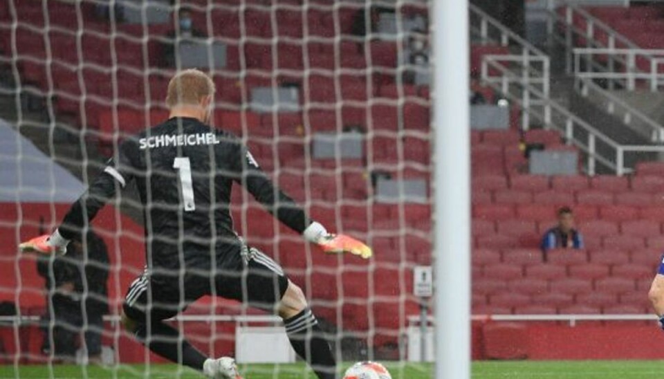 Kasper Schmeichel leverede flere store redninger ude mod Arsenal. Foto: Michael Regan/Reuters Kasper Schmeichel leverede flere store redninger ude mod Arsenal. Foto: Michael Regan/Reuters