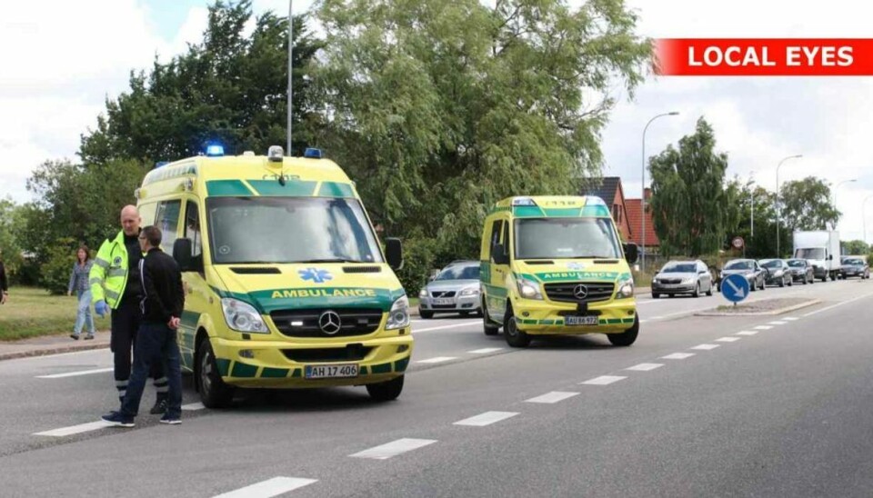 Der er ikke sket alvorligt personskade, men der er formentlig flere, der skal køres til tjek. Foto: Local Eyes