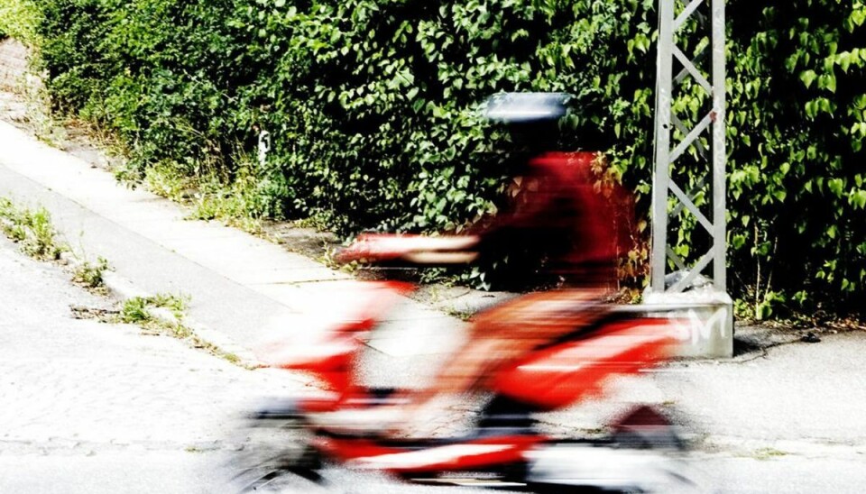 Kvinde snuppet i fuld fart på knallert En 41-årig kvinde blev onsdag morgen stoppet i Rutsker på en ualmindelig hurtig knallert. Foto: Uffe Weng/Ritzau Scanpix/ Arkiv