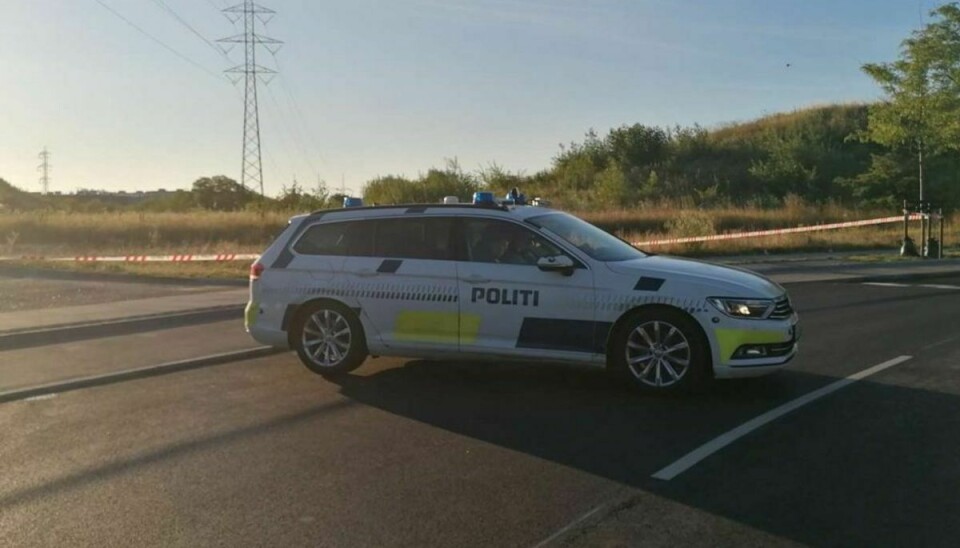 Østjyllands Politi vil fortsat være massivt til stede på Lenesvej. Foto: Øxenholt Foto