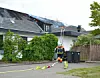 Brandvæsnet kæmper for at slukke branden. Foto: Øxenholt Foto