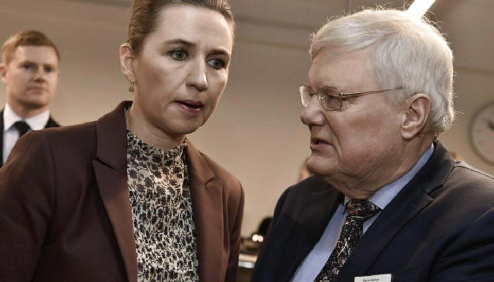 Mange henvendelser om plejehjemssvigt Ældre Sagen får i disse dage mange henvendelser fra pårørende, som fortæller om, hvordan beboere på plejehjem bliver udsat for omsorgssvigt. Ældre Sagens administrerende direktør, Bjarne Hastrup, vil gå videre med henvendelserne til statsminister Mette Frederiksen (S). Arkivfoto. Foto: Mads Claus Rasmussen/Scanpix