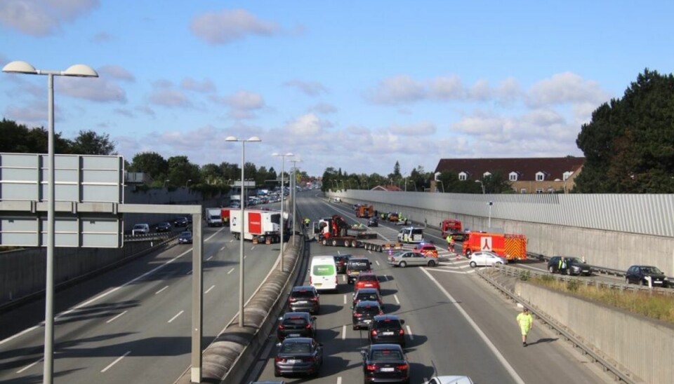 Flere tog billeder af en alvorlig ulykke. Det kommer nu til at koste. Foto: Presse-fotos.dk.