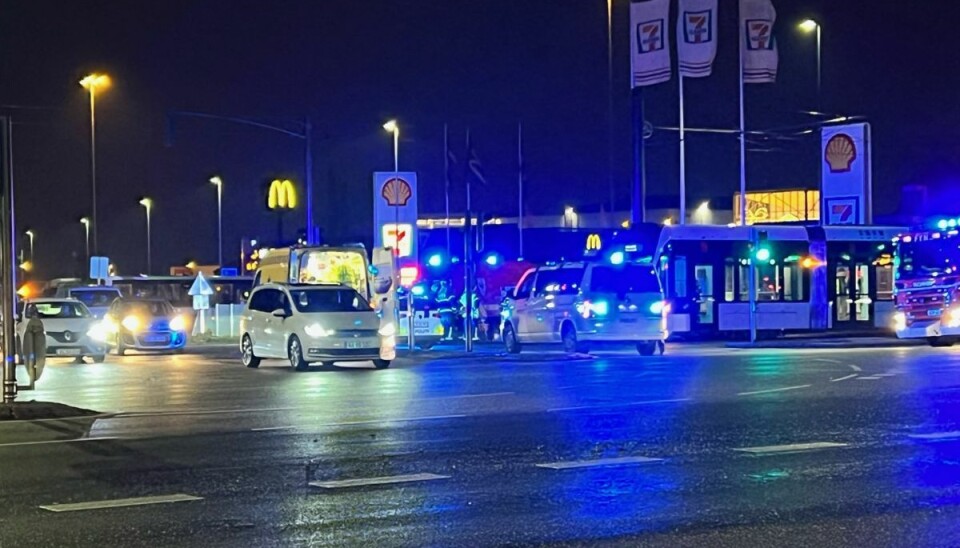 En mand er ramt af letbanen En mand er ramt af letbanen