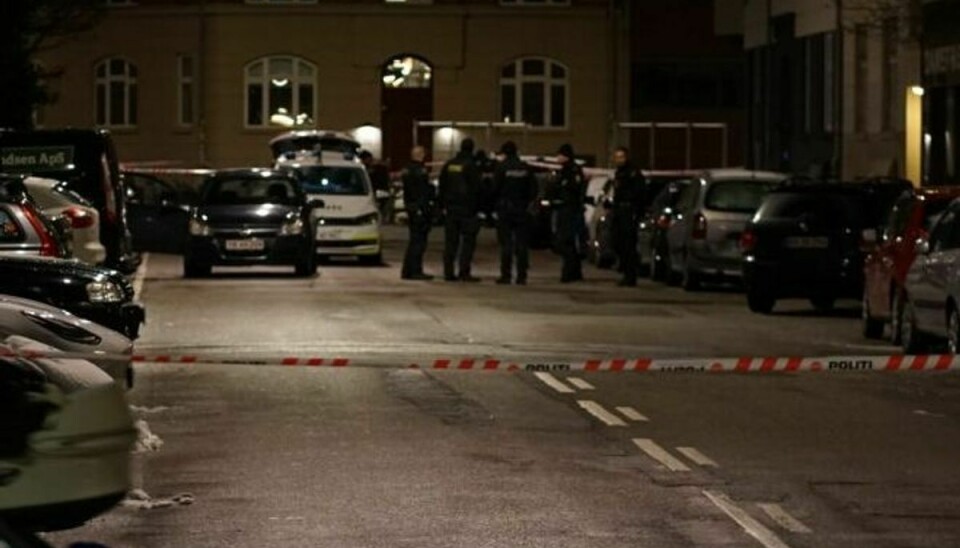 Politiet efterforsker en mulig sammenhæng mellem skyderierne i Storkøbenhavn og Malmø.