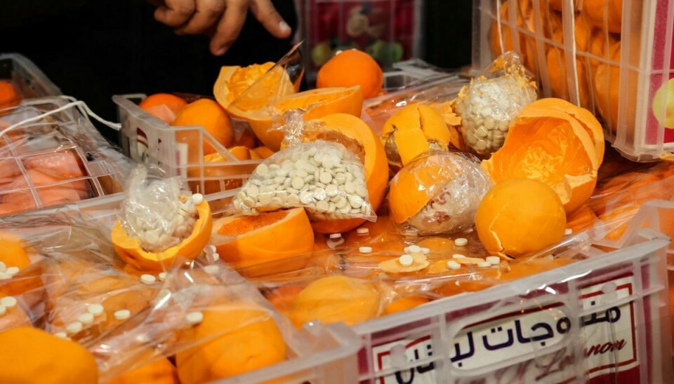 De mange ulovlige piller, som toldere i havnen i Beirut opdagede, var forsøgt skjult i et parti appelsiner, som skulle sendes videre til Kuwait.