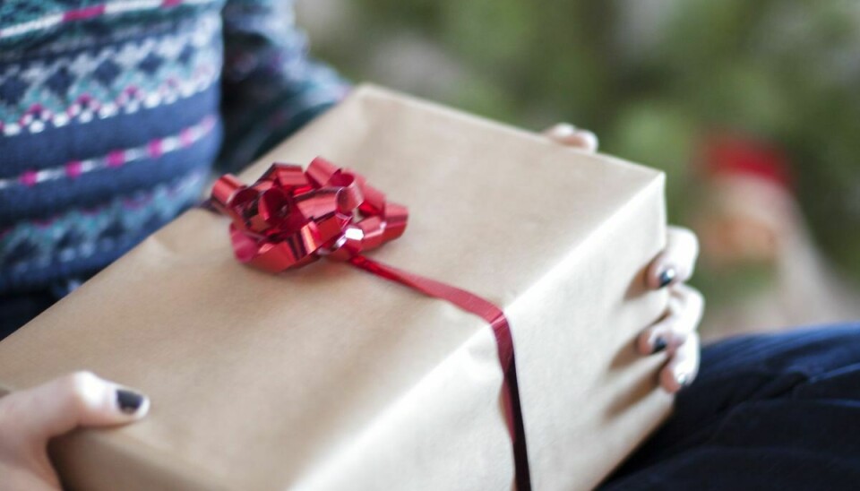 Julen var kortvarigt i fare, da en tyv huggede indpakkede gaver fra en bil.