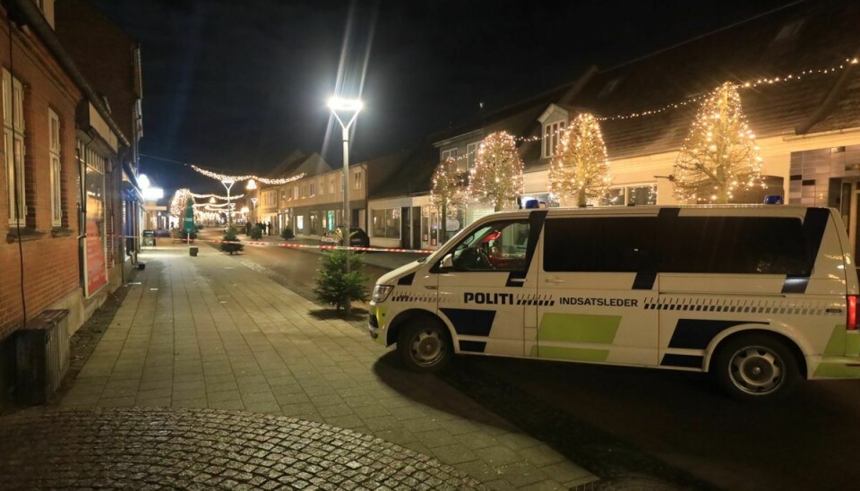 Politiet er til stede i Vordingborg mandag aften.