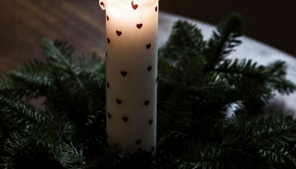 Et lys i en juledekoration antændte branden i rækkehuset. (Arkivfoto).